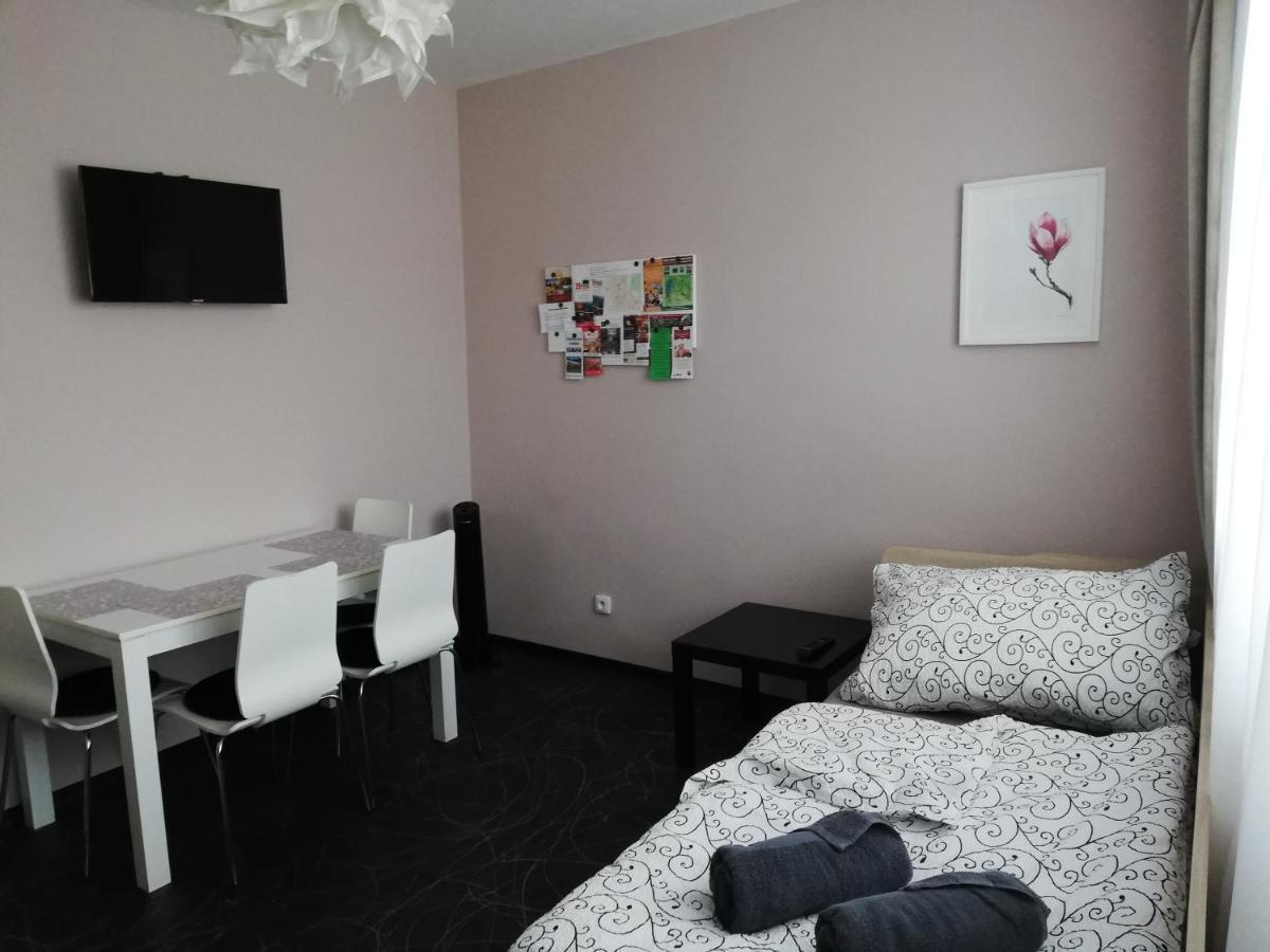 Apartman Lednicka Břeclav Dış mekan fotoğraf