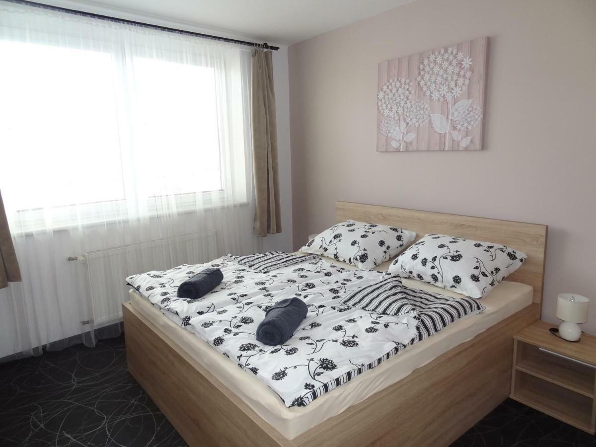 Apartman Lednicka Břeclav Dış mekan fotoğraf